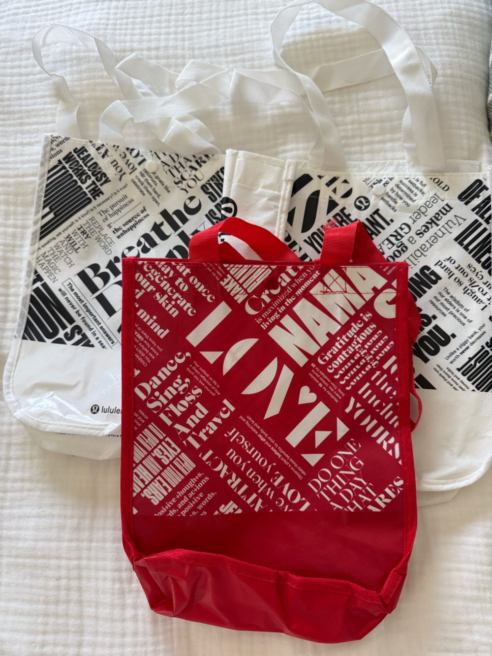 lululemon athletica Newspaper-Print Reusable bags